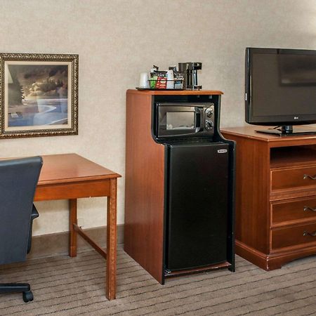 Quality Inn Indianapolis Castleton Esterno foto