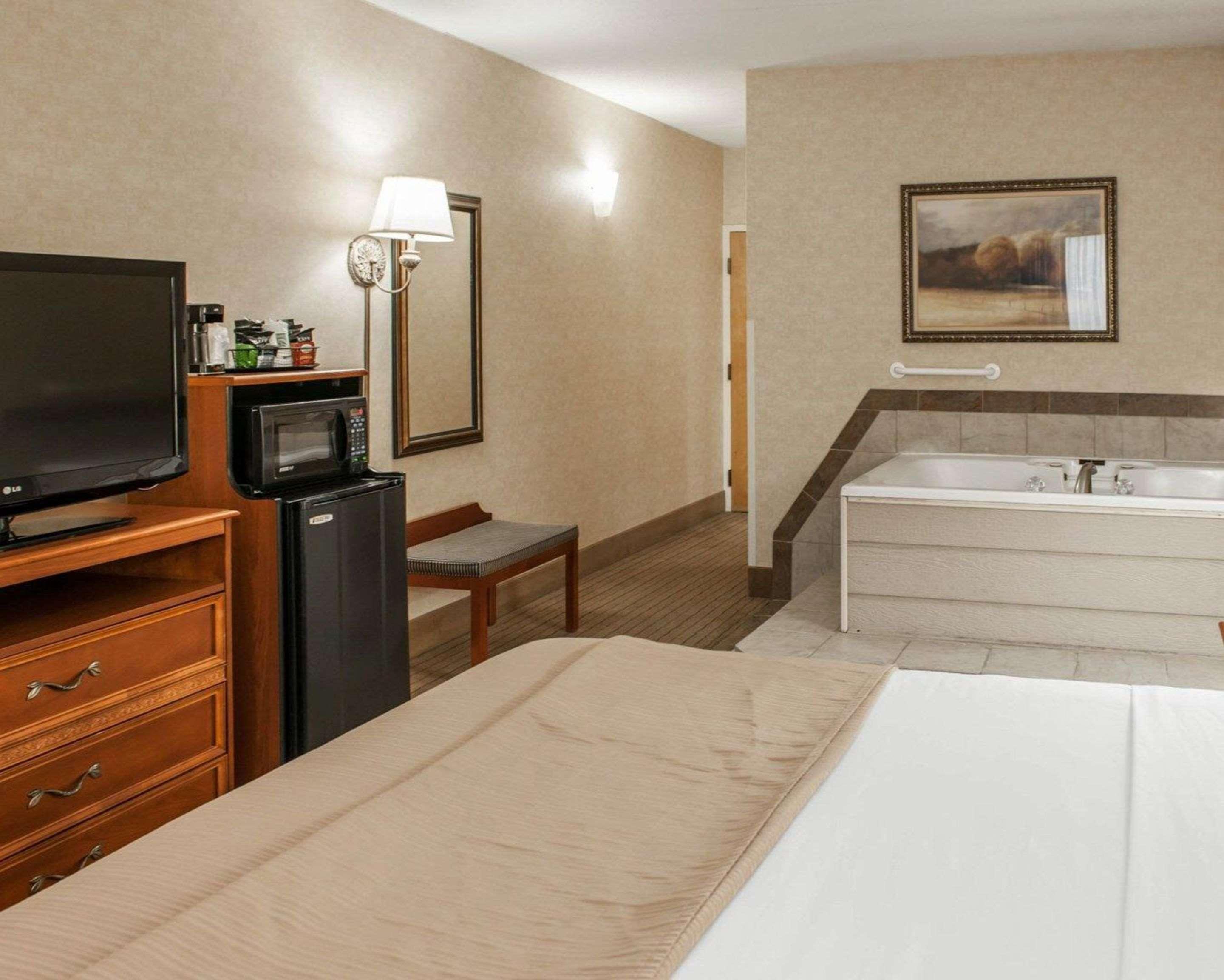 Quality Inn Indianapolis Castleton Esterno foto